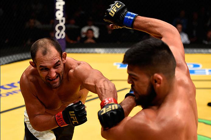 LAS VEGAS, NV - JULY 09: (L-R) Johny Hendricks punches Kelvin Gastelum in their welterweight bout during the UFC 200 event on July 9, 2016 at T-Mobile Arena in Las Vegas, Nevada. (Photo by Josh Hedges/Zuffa LLC)