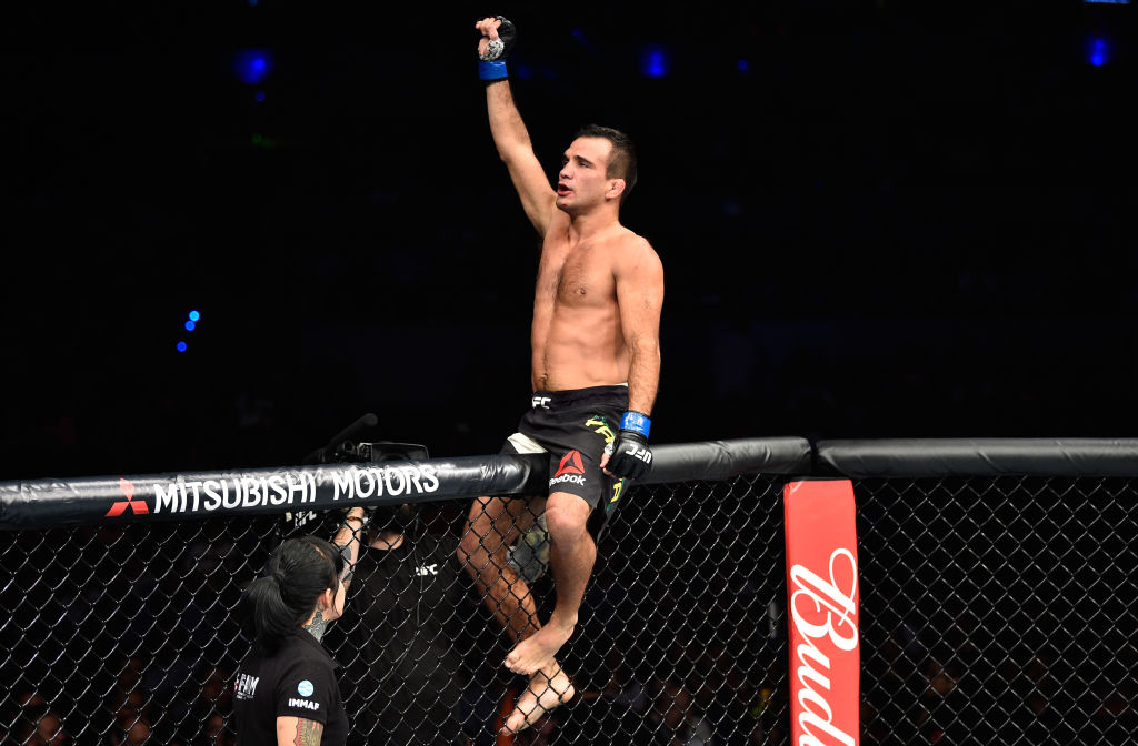 MEXICO CITY, MEXICO - AUGUST 05: <a href='../fighter/Rani-Yahya'>Rani Yahya</a> of Brazil celebrates his submission victory over <a href='../fighter/henry-briones'>Henry Briones</a> of Mexico in their bantamweight bout during the <a href='../event/UFC-Silva-vs-Irvin'>UFC Fight Night </a>event at Arena Ciudad de Mexico on August 5, 2017 in Mexico City, Mexico. (Photo by Jeff Bottari/Zuffa LLC)“ align=“center“/>Bantamweight submission wizard Rani Yahya showed off his ground game once again when he faced Henry Briones, forcing the Mexico native to tap out in the first round.</p><p>Yahya got it to the mat in the opening mat and quickly went hunting for submissions, first a choke, then a kimura, and it was the kimura that hit paydirt, with Briones tapping out at the 2:01 mark.</p><p>Brasilia’s Yahya moves to 24-9 with 1 NC; Tijuana’s Briones falls to 19-7-1.</p><p><strong>QUINONEZ vs RIVAS</strong></p></div><blockquote class=