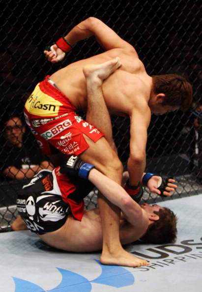 Dong Hyun Kim unleashes punches on <a href='../fighter/John-Hathaway'>John Hathaway</a> in their welterweight fight during the UFC Fight Night event at the Venetian Macau on March 1, 2014 in Macau. (Photo by Mitch Viquez/Zuffa LLC)“ align=“right“/>At his peak, Gomi was a fearsome knockout artist with devastating power in his hands – perhaps the most in lightweight history. Gomi hits like a truck and always seems to go for broke, which means he often puts himself into uncompromising positions for the sake of landing the knockout shot. Gomi has pulled off his fair share of work on the ground as well, but it’s common knowledge that he’ll almost always look to out strike an opponent before dragging them to the mat.</p><p>Kim is an interesting prospect at 155 pounds. Kim seemed to struggle slightly with bigger, more powerful opponents at 170 pounds, getting knocked out in two consecutive fights before picking up a win over <a href=