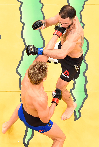 Sage Northcutt punches <a href='../fighter/enrique-marin'>Enrique Marin</a> of Spain in their lightweight bout during the UFC 200 event at T-Mobile Arena on July 9, 2016 in Las Vegas, NV (Photo by Josh Hedges/Zuffa LLC)“ align=“left“/>“It’s so awesome,” he says of working with his new team. „I’ve been up here for the past two months straight and it’s been amazing because the atmosphere is so positive, so happy and everyone just puts 100 percent effort in the whole time and you’re training with everyone that is so talented.”</p><p>Impossible as this may sound, you can almost hear Northcutt smiling through the phone, the genuine excitement and appreciation he feels for getting to learn from the host of talented competitors and coaches at the Sacramento fight camp clear in his voice.</p><p>“You have to have people that push you and make you better and you have to have people that are willing to put in the time with you too,” he adds. “I have Mr. Faber – <a href=