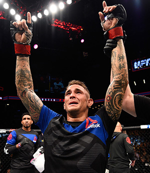 Dustin Poirier celebrates his victory over <a href='../fighter/Jim-Miller'>Jim Miller</a> in their lightweight bout during the UFC 208 event inside Barclays Center on February 11, 2017 in Brooklyn, New York. (Photo by Jeff Bottari/Zuffa LLC)“ align=“left“/>The main event not only provides us with a potential Fight of the Year candidate, but it gives Dustin Poirier a chance to prove the oddsmakers wrong, as he enters his fight against Anthony Pettis as an underdog.</p><p>While Poirier has been putting together a string of impressive outings at 155 pounds, Pettis remains the favorite as a former lightweight champion who got back on track with a win over Jim Miller earlier this year. Pettis had suffered through several bad outings, including a loss to featherweight champion <a href=
