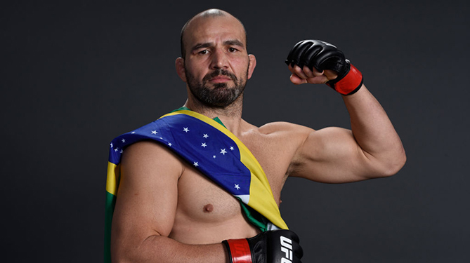 WINNIPEG, CANADA - DECEMBER 16: Glover Teixeira of Brazil poses for a backstage portrait backstage during the UFC Fight Night event at Bell MTS Place on December 16, 2017 in Winnipeg, Manitoba, Canada. (Photo by Mike Roach/Zuffa LLC via Getty Images)