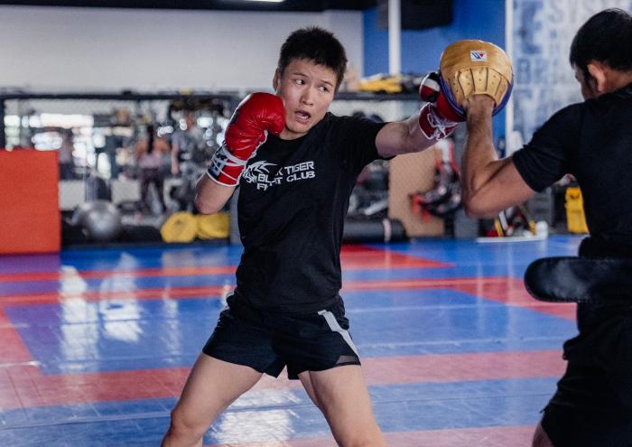 Zhang Weili trains at Fight Ready MMA in Scottsdale, Arizona on October 5, 2021. (Photo by Zac Pacleb)