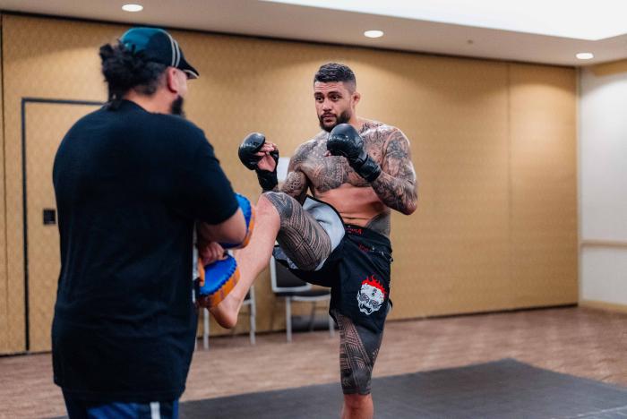 Tyson Pedro trains at the host hotel in Salt Lake City, Utah, on August 17, 2022. (Photo by Zac Pacleb/Zuffa LLC)
